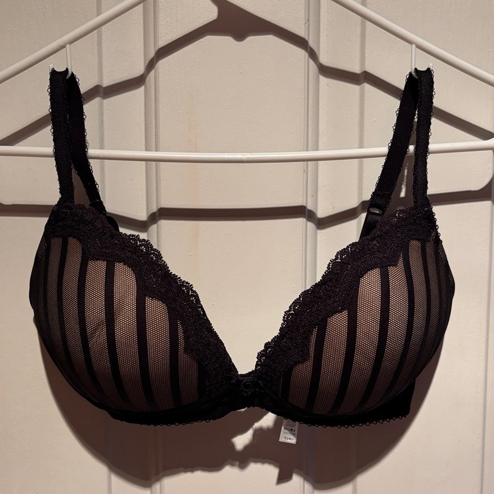Wonderbra Black Striped Mesh Lace Trim Bra